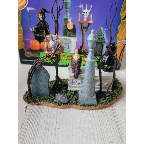 Lemax Grim Reaper Waits patiently spooky town Village accessory 2005 - Picture 5 of 8